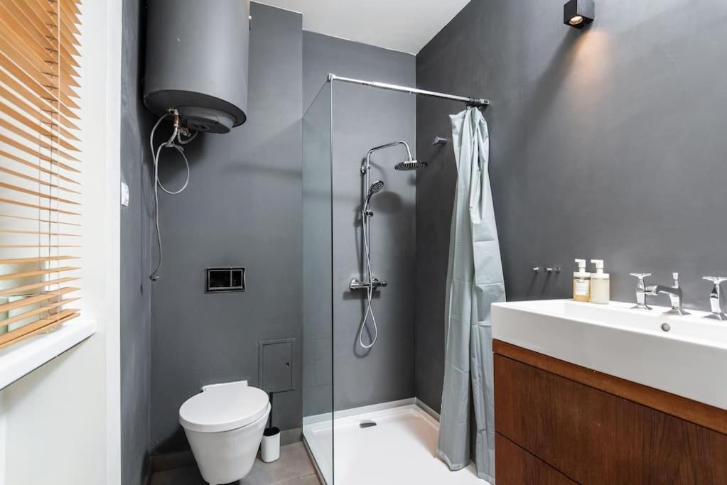 Industrial Apartment - Jewish Quarter By Upstairs Красков Екстериор снимка